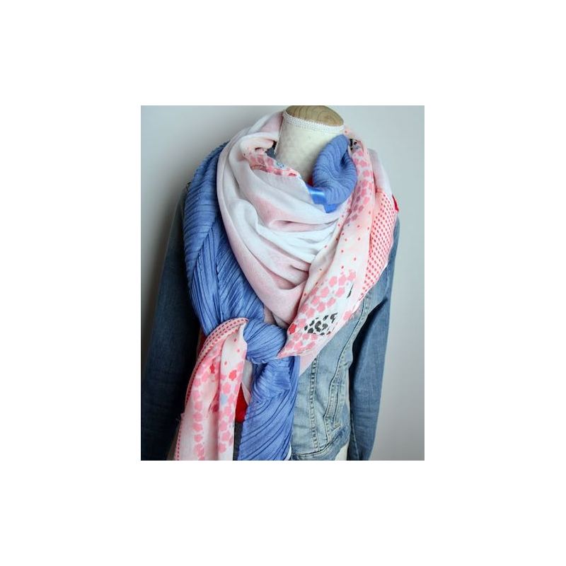 Foulard cousu grand carré
