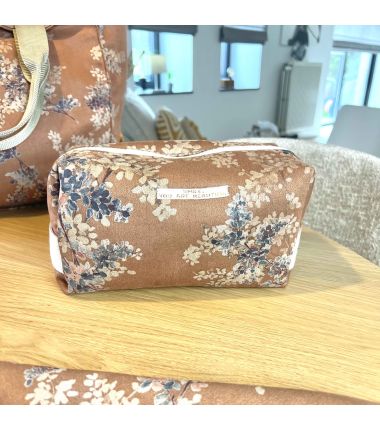 Trousse carrée matelassée suédine fleurie (grande)